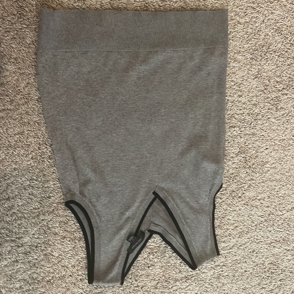 Gray, Vest - Picture 3 of 4